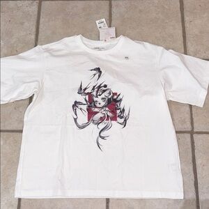 NWT Uniqlo Pop Mart Skull Panda Graphic Off White T-Shirt Women